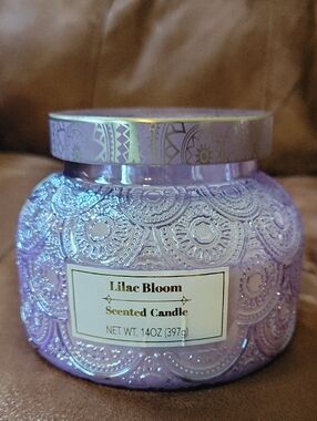 Lilac Bloom Scented Candle - Purple Glass Jar 14oz